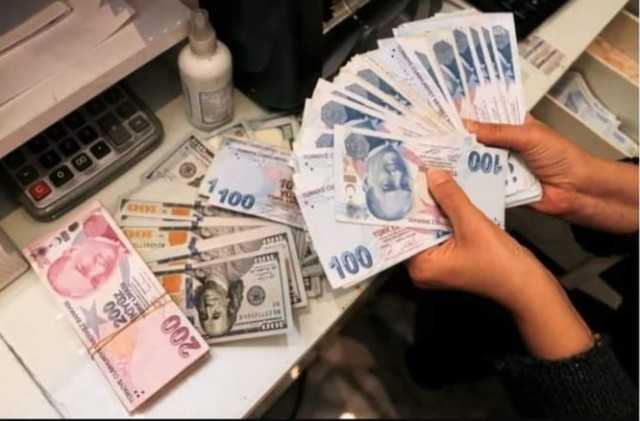 تراجع العملة التركية إلى 16 ليرة لكل دولار لأول مرة منذ بداية 2022