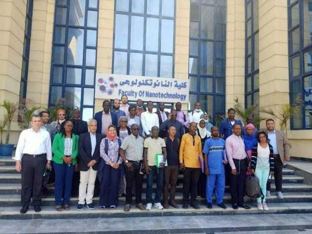وفد أفريقى من 9 دول في زيارة لكلية النانو تكنولوجي بجامعة القاهرة.